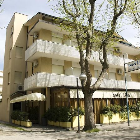 B&B Hotel Lina Pinarella Exterior photo