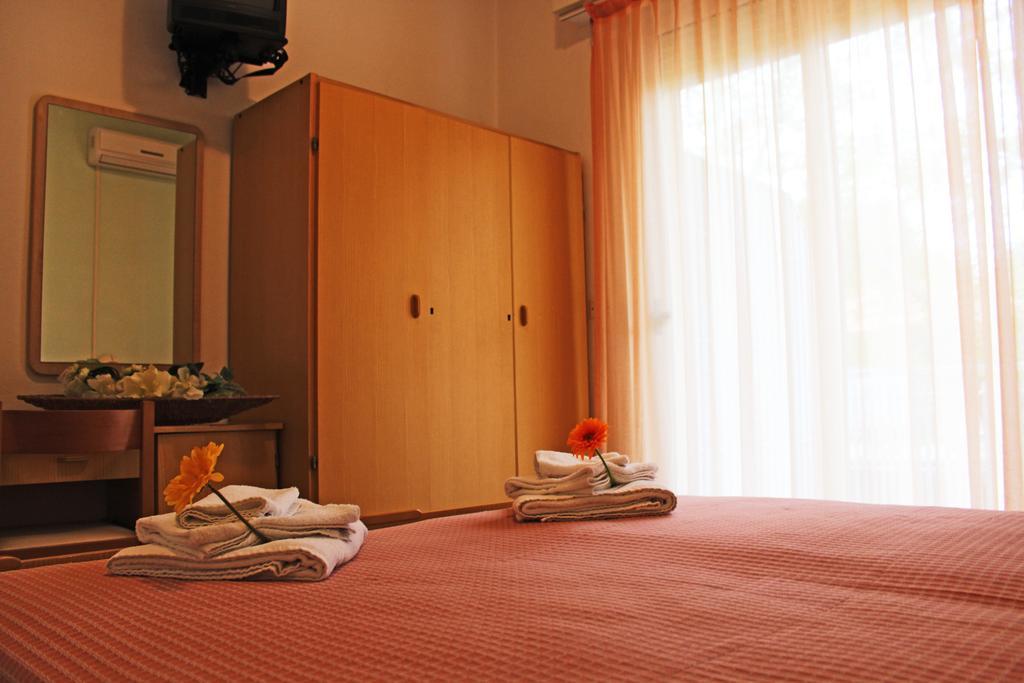 B&B Hotel Lina Pinarella Room photo