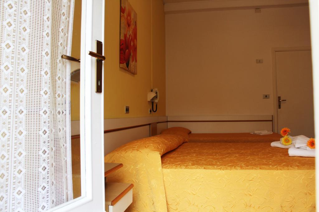 B&B Hotel Lina Pinarella Room photo